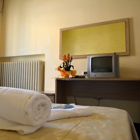 Hotel Orly チェゼナーティコ エクステリア 写真