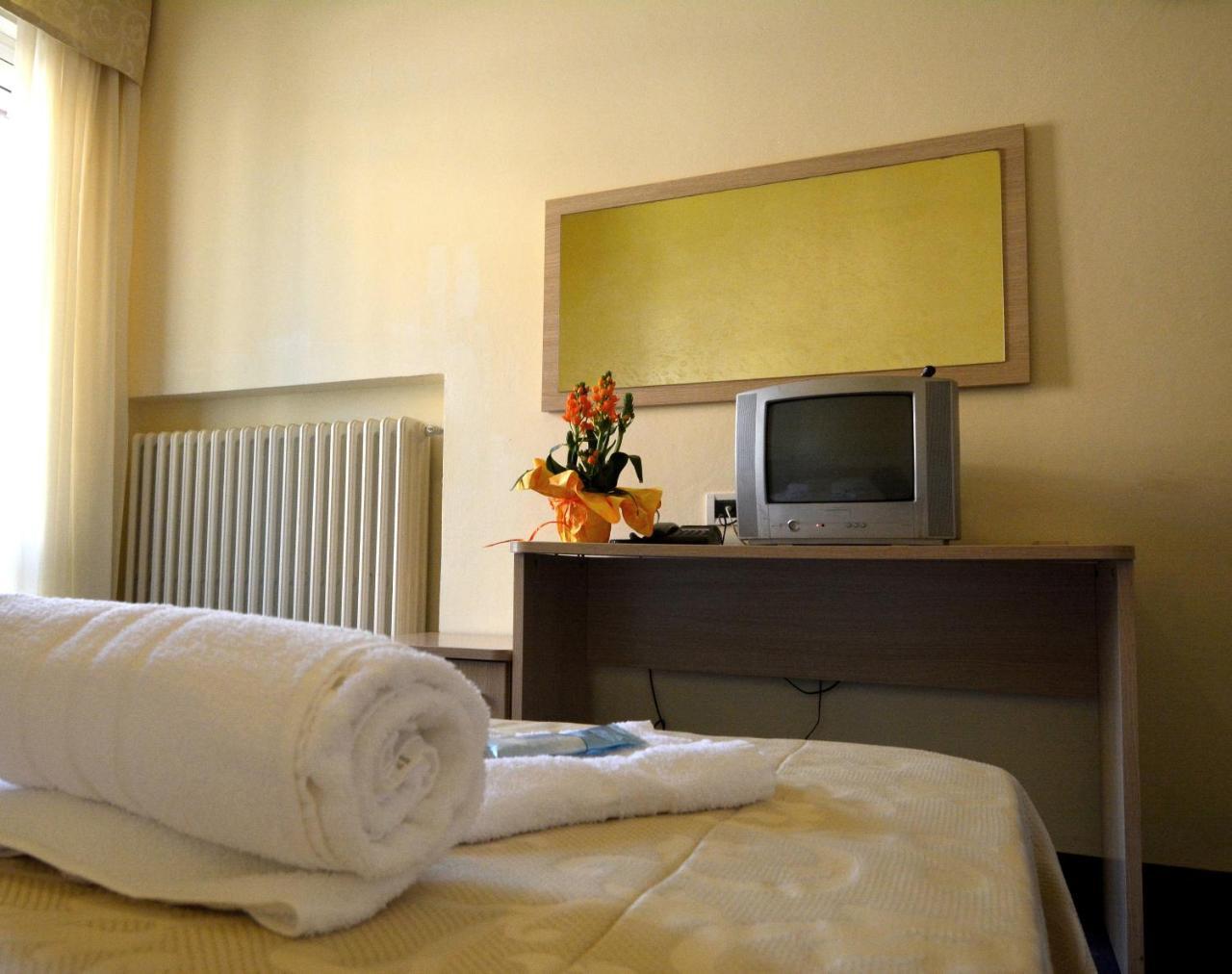 Hotel Orly チェゼナーティコ エクステリア 写真